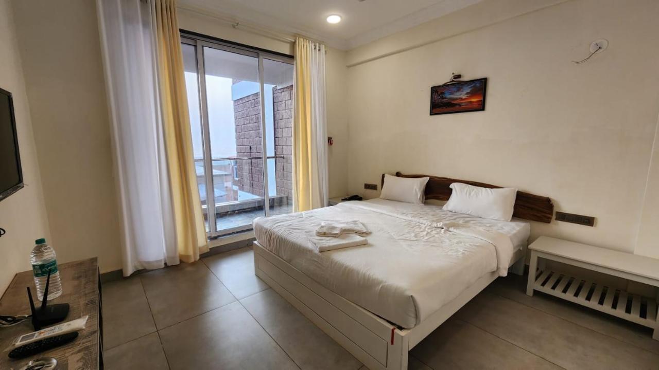 Coastal Bay Beach Resort Harnai Extérieur photo
