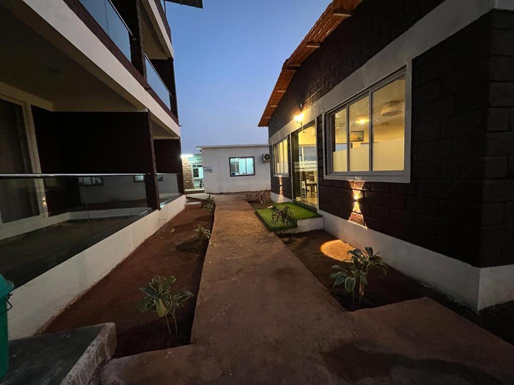Coastal Bay Beach Resort Harnai Extérieur photo